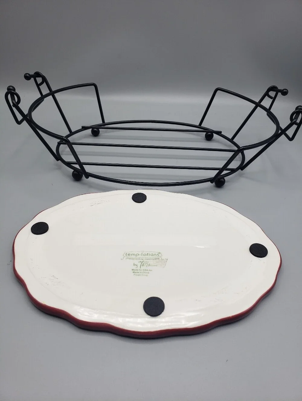 Temptations Serving Trivet w/ Wire Cradle - Fresh Crop Apples Motif Cottagecore